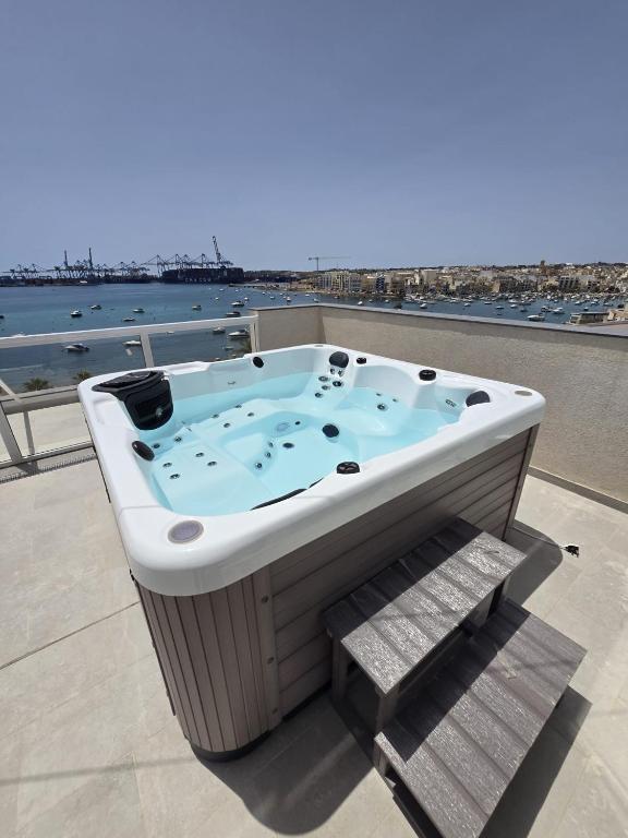 Jacuzzi Room